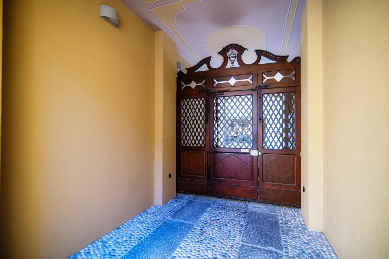 Sky Attic 72 - The House Of Travelers Como Exterior foto