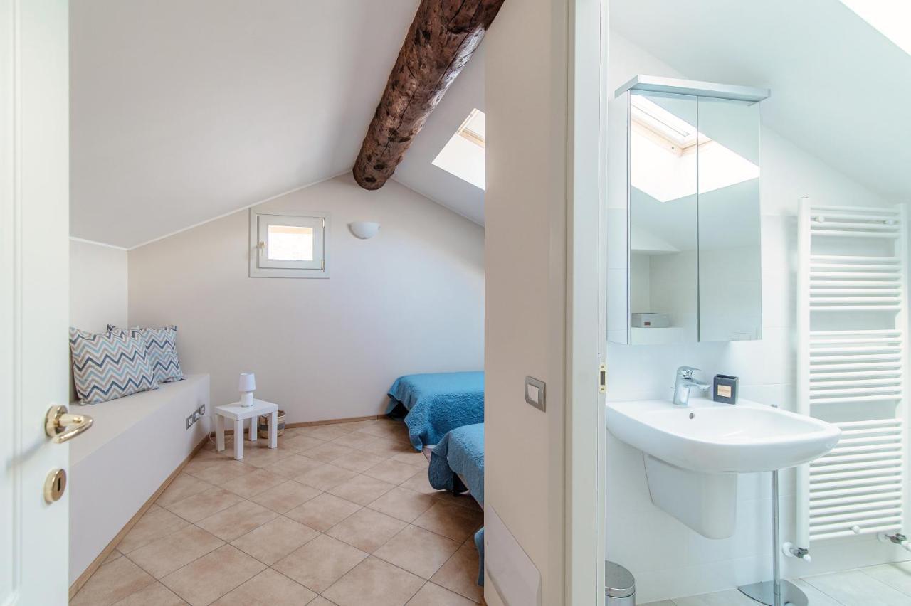 Sky Attic 72 - The House Of Travelers Como Exterior foto